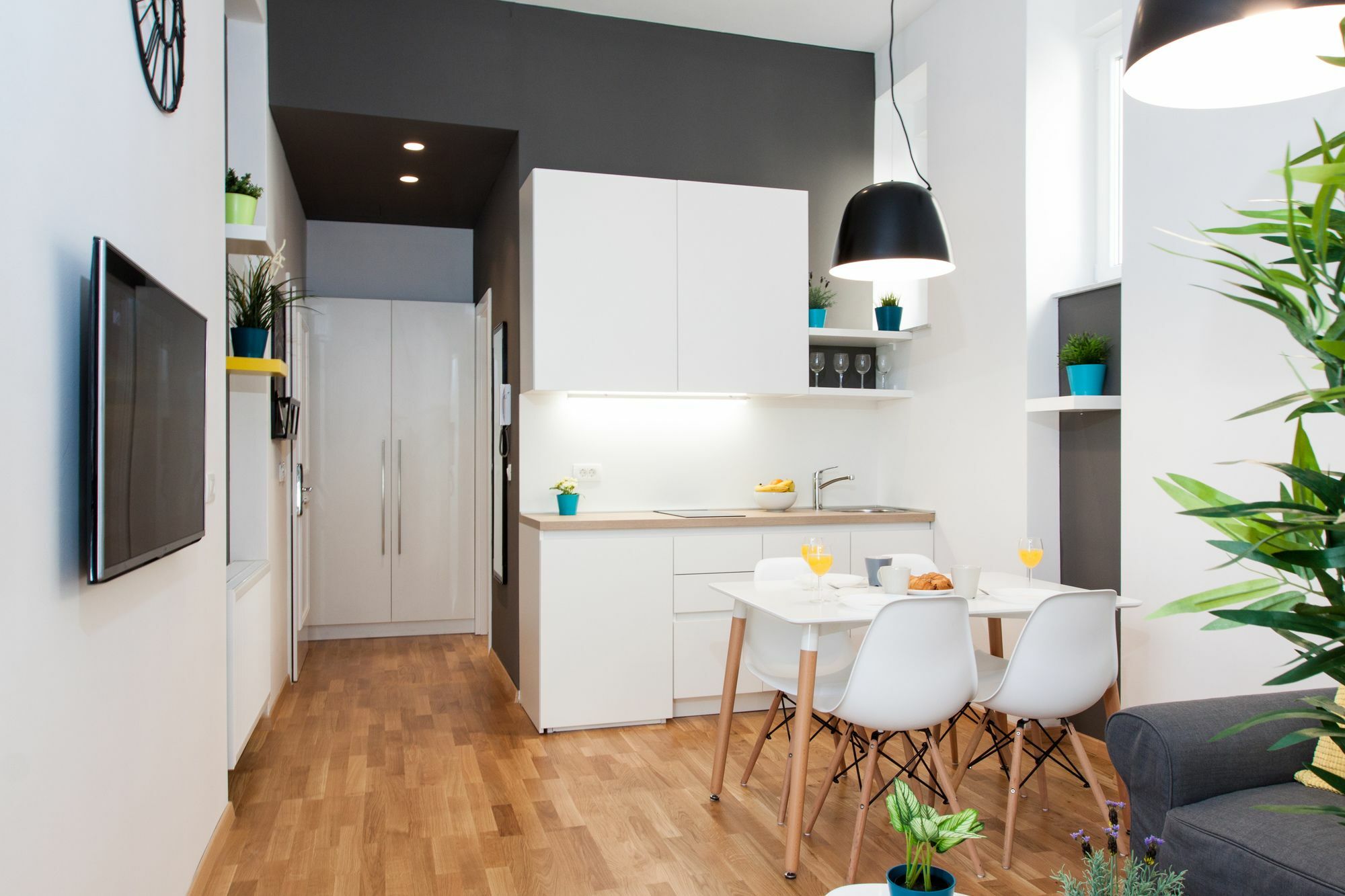 Loox Apartments Hatzova Загреб Экстерьер фото